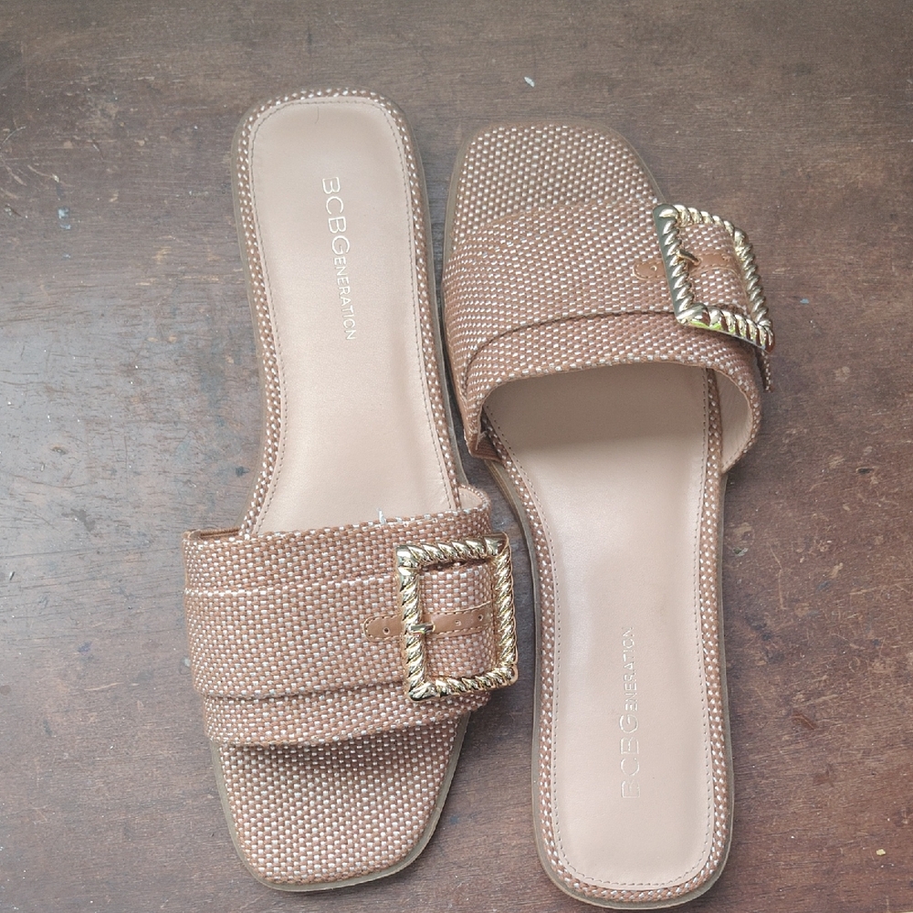 🔥BCBGeneration Tan Slide Sandals with Gold Buckle🔥